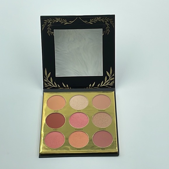NWT Laritzy Cosmetica Athena Palette - Picture 3 of 3